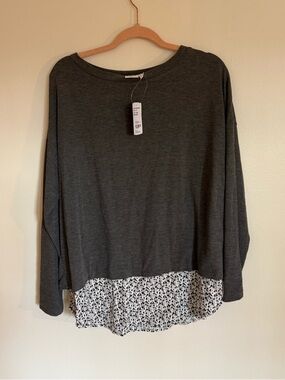 Suzanne Betro Charcoal Knit Pullover with Printed White Hem